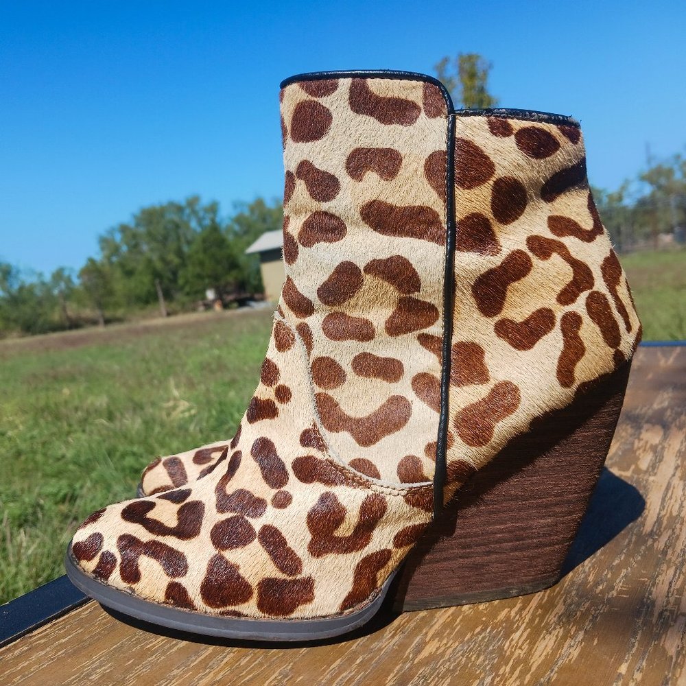 Very Volatile calf fur booties